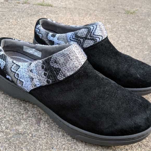 NWOT Dansko Black Leather Grey Trim Slip On's 12/4 - Picture 2 of 6